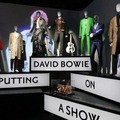 大回顧展「DAVID BOWIE is」