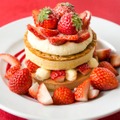 「j.s. pancake cafe」モア ストロベリーハニーパンケーキ