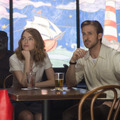 『ラ・ラ・ランド』（C）2017 Summit Entertainment, LLC. All Rights Reserved. Photo credit: EW0001: Sebastian (Ryan Gosling) and Mia (Emma Stone) in LA LA LAND. Photo courtesy of Lionsgate.