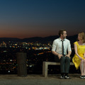 『ラ・ラ・ランド』（C）2017 Summit Entertainment, LLC. All Rights Reserved. Photo credit: EW0001: Sebastian (Ryan Gosling) and Mia (Emma Stone) in LA LA LAND. Photo courtesy of Lionsgate.