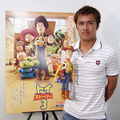 『トイ・ストーリー3』を鑑賞した駒野選手　-(C) DISNEY/PIXAR