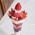「ベリーとチーズケーキのパフェ」１,400円