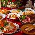 クリスマスムードいっぱいのメニューをブッフェスタイルで！