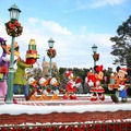 クリスマスデコレーションも登場☆(C) Disney