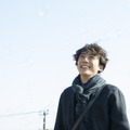 高橋一生の笑顔に惚れる…『九月の恋と出会うまで』メイキング写真・画像