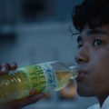 新TV-CM 「天然水GREEN TEA クリーンでグリーン」篇