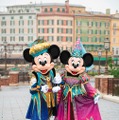 「フェスティバル・オブ・ミスティーク」の妖しく華やかな衣装☆(C) Disney