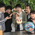 戸次重幸＆シノさんWバースデー！ 田中圭らがお祝い「おっさんずラブ」・画像