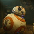 「BB-8と並ぶとすごく可愛くて」J.J.のアイディアから生まれた『スター・ウォーズ』新ドロイド・画像