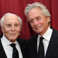 カーク・ダグラス＆息子のマイケル・ダグラス－(C)Getty Images