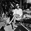 『ヘルムート・ニュートンと12人の女たち』　Helmut at home, Monte Carlo, 1987 (c) Foto Alice Springs, Helmut Newton Estate Courtesy Helmut Newton Foundation