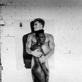 『ヘルムート・ニュートンと12人の女たち』Grace Jones and Dolph Lundgren, Los Angeles, 1985 (c) Foto Helmut Newton, Helmut Newton Estate Courtesy Helmut Newton Foundation