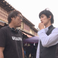 「天外者 五代友厚」演出について話し合う田中光敏監督と三浦春馬さん
