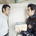 岡田准一×堤真一、初の直接対面シーン公開『ザ・ファブル』・画像