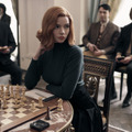 「クイーンズ・ギャンビット」はNetflixにて独占配信中