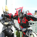 『劇場版 仮面ライダードライブ』（C）2015劇場版「ドライブ・ニンニンジャー」製作委員会　（C）石森プロ・テレビ朝日・ADK・東映