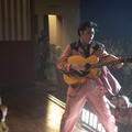 『エルヴィス』 AUSTIN BUTLER as Elvis in Warner Bros. Pictures’ drama “ELVIS,” a Warner Bros. Pictures release.Photo by Hugh Stewart