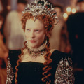 『エリザベス』（C）1998 Universal Studios. All Rights Reserved.+++