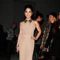 ヴァネッサ・ハジェンス -メルセデス・ベンツ・ファッション・ウィークにて「ジェニーパッカム（Jenny Packham）」のショーに出席（ニューヨーク）-(C) Getty Images