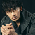 綾野剛 Netflixシリーズ「新聞記者」／photo：You Ishii