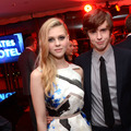「Bates Motel」で共演したフレディ・ハイモアとニコラ・ペルツ -(C) Getty Images