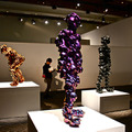 G-Tokyoにて、名和晃平の作品。スカイザバスハウスによる展示