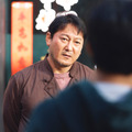 『このろくでもない世界で』© 2023 PLUS M ENTERTAINMENT, SANAI PICTURES, HiSTORY ALL RIGHTS RESERVED.