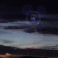 ドローンショー“マジック・イン・ジ・エア”、次回公演は熊本県八代市 夜空に描くファンタジーの世界（写真は、静岡県安倍川花火大会時のもの）