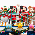 サンタクロースとホリデーをお祝い！TDS「ディズニー・クリスマス・グリーティング」