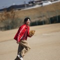 「小林虎之介1st写真集」（仮）©KADOKAWA／写真：藤本和典