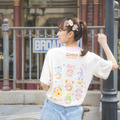T シャツ(M/L) 各3,700 円ショルダーバッグ 3,900 円ヘアクリップ 各1,300 円※全7種類を揃えることができる セットも販売します。