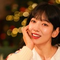 女優パク・シネ、“クリスマス妖精”は今年も健在！見てるだけで心踊る最新カット【PHOTO】