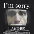 『トゥギャザー』公式グッズTOGETHER PHOTO TシャツA© 2025 Project Foxtrot, LLC