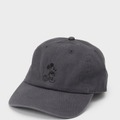 キャップ ￥5,940（tax in）　カラー：グレー/ブラック©Disney