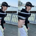IU＆ビョン・ウソク、喜びの漢江デート!? 視聴率上昇の『21世紀の大君夫人』オフショットで愉快なやり取り【PHOTO】