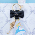 Maison de FLEUR Disney Collection「Alice in Wonderland」Alice/リボンキーリング　カラー：Black　価格：￥3,950