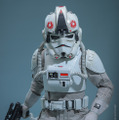インペリアル・レムナント AT-ATドライバーフィギュア© & ™ Lucasfilm Ltd.