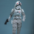 インペリアル・レムナント AT-ATドライバーフィギュア© & ™ Lucasfilm Ltd.