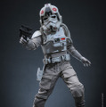 インペリアル・レムナント AT-ATドライバーフィギュア© & ™ Lucasfilm Ltd.