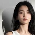 女優キム・テリの洗練された“新たな顔”。リラックス感とトレンドを兼ね備えた、新プロフィール写真の裏側【PHOTO】