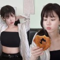 『チャングム』女優の娘イ・ユビ、カロリー爆弾を爆食しても“超ぺったんこ”ウエスト【PHOTO】