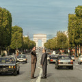 『新凱旋門物語』©2025 AGAT FILMS, LE PACTE　photo Julien Panie