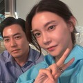 夫婦で「英雄時代」の仲間入り！チュ・サンウク夫妻がイム・ヨンウンのコンサートで熱狂！【写真】