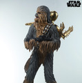 『スター・ウォーズ』 【プレミアム・フォーマット・フィギュア】チューバッカ＆C-3PO／170,000円（税込）