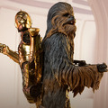 『スター・ウォーズ』 【プレミアム・フォーマット・フィギュア】チューバッカ＆C-3PO／170,000円（税込）