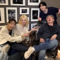女優ハン・ソヒ、“金髪ボブ”が可愛すぎる…！大先輩チェ・ミンシクとのギャップ満載な日常【写真】