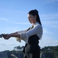 韓国映画デビューの女優・三吉彩花、衝撃の“血まみれ姿”を公開！『タチャ』で魅せるドーパミン全開カット