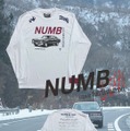 TRAVISとのコラボTシャツ（ロングスリーブ）価格：11,000円（税込）カラー：ホワイト