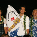 『サーフズ・アップ』日本語吹き替え版舞台挨拶にて（左から）山田優、小栗旬、マイク真木