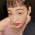 釜山国際映画祭開幕式で単独司会を務めた女優キム・ミンハ、“17kg減量”の輝く美貌を披露【写真】